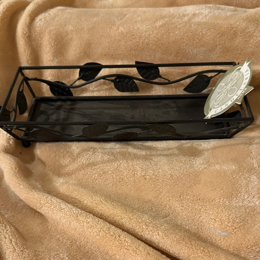 Elegant Black Metal Leaf Design Tray